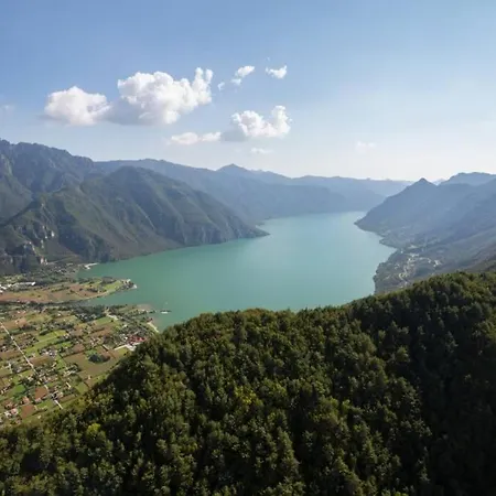 A 2 Passi Dal Idro Apartment *